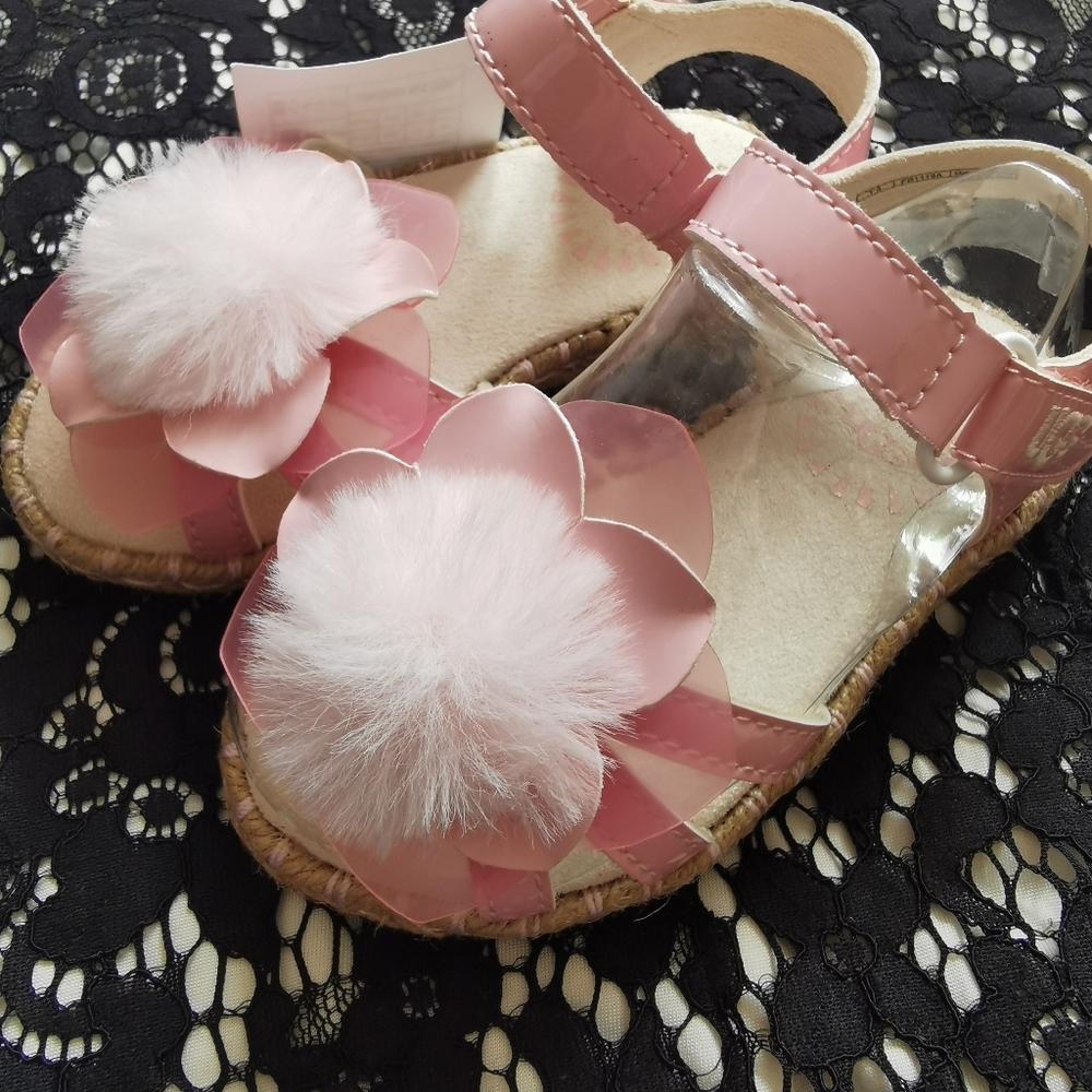 2/ 60 UGG Toddler Soothing Flower Sandals - Picture 9 of 11